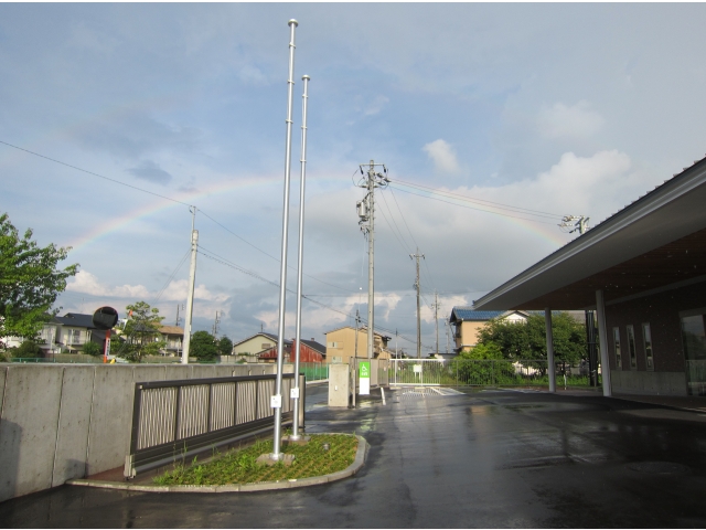 夕立の後、虹が出現！！よ～く見てみると…