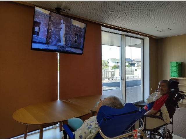 ミロのビーナス～！！この後、後姿を見ました～