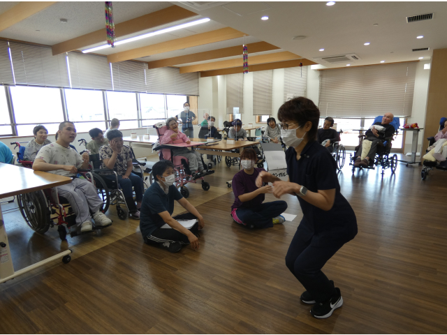 演技派な職員を発見！