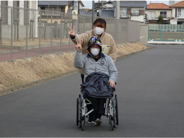 楽しくお散歩です