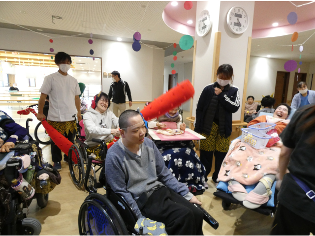 鬼もお疲れの様子…