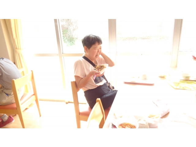 一口食べて思わず笑顔になっちゃいました。☺