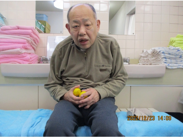 柚子を持って準備万端です❕