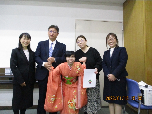 関係各位の皆さまともオフショットを（撮影時のみマスクを外しています）