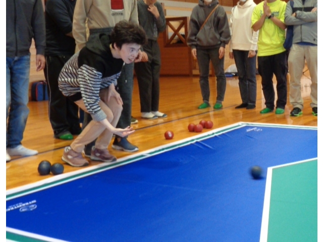 上手く白のボールに当たるかな❓