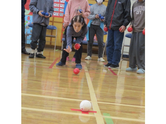 白のボールに近づけれるかな❓