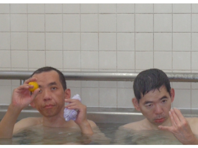 ゆずが気になる様子です