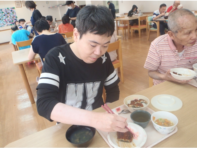 ごはんの上にのせて…