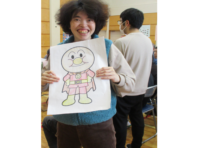 イラストを貰ったことが嬉しくて良い笑顔をしています！