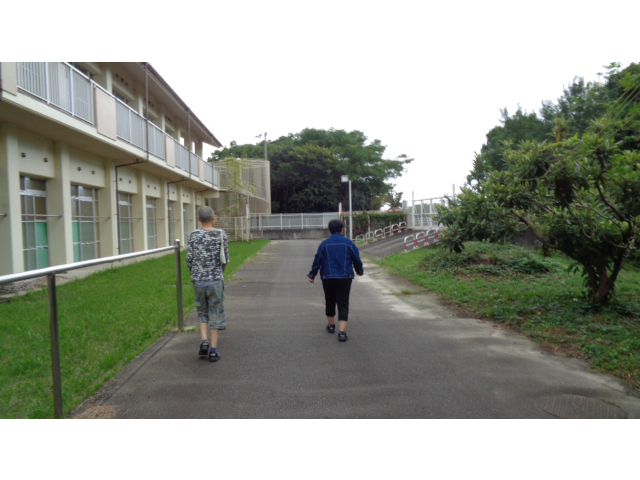 雨も上がりお散歩