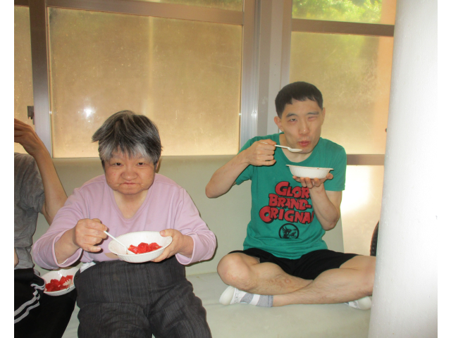 美味しいすいかでニコニコ😊