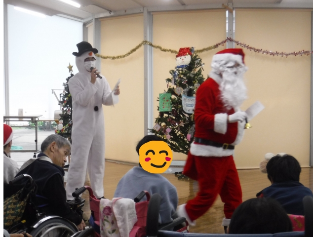 スノーマンとサンタクロース