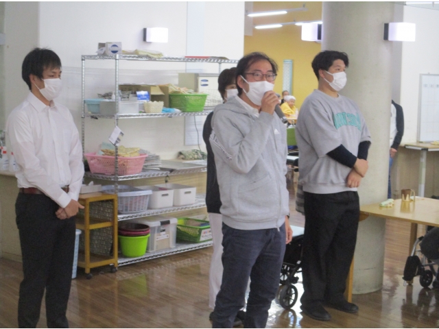 一人ひとり挨拶しました！