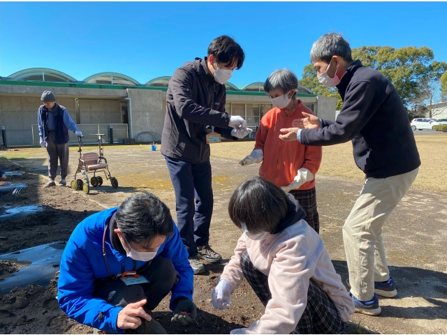 参加者みんなで、