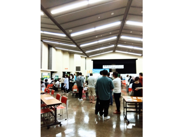 多くの方が来場してます。