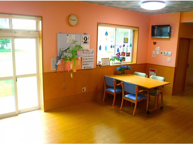 デイルーム「くれぱす」