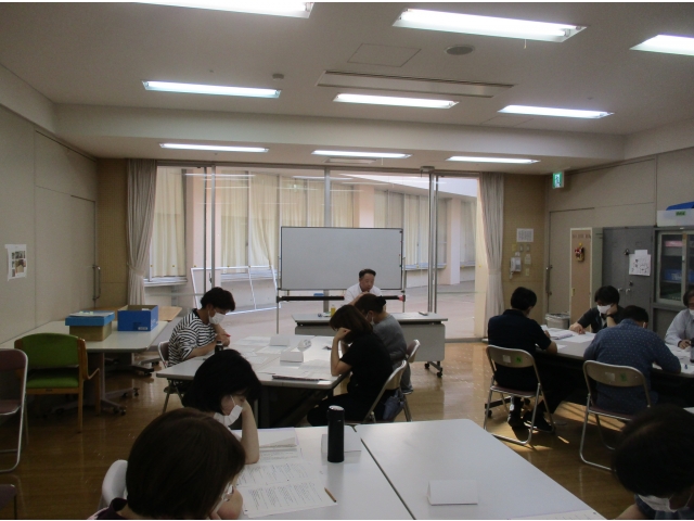 役職者たちはグループディスカッション