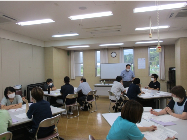 役職者たちはアウトプットを整理