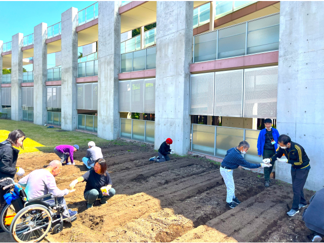 みんなでやりましょう。