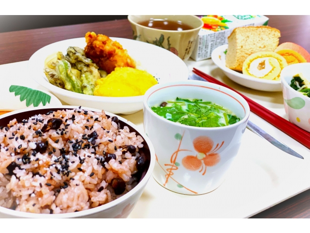 誕生会食