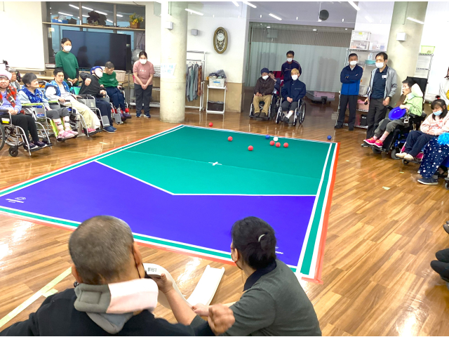 「どこを狙おう……」