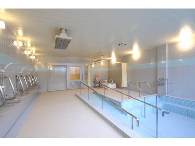 安全と快適さに配慮した浴室