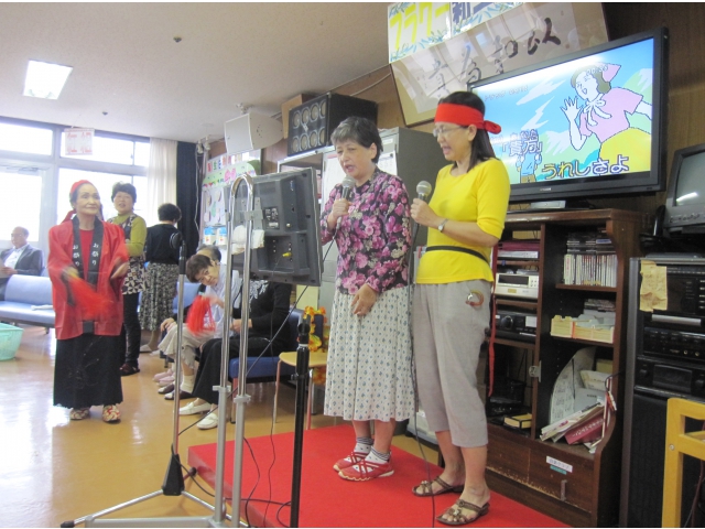 応援団長自ら歌います。