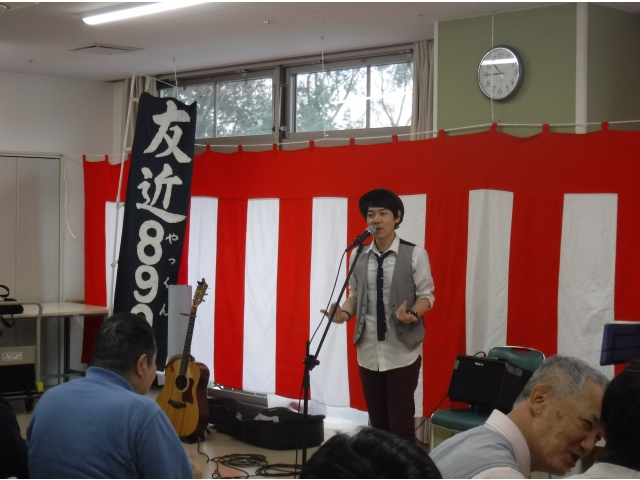 手話を交えたオリジナル曲です。