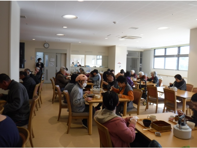 2階利用者様のお寿司バイキング