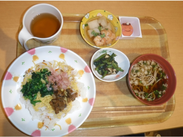 デザートは赤鬼饅頭です。