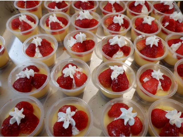 6.デザートにはプリンアラモード🎵