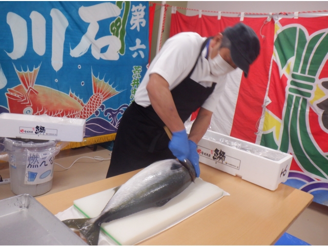 華麗な包丁さばき！