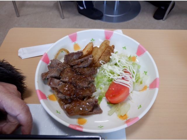 ステーキも出来上がりました！