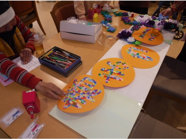 看板づくりの様子