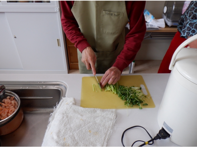 きゅうりを千切り