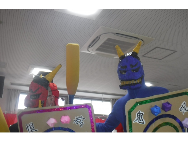 赤鬼・青鬼の登場！