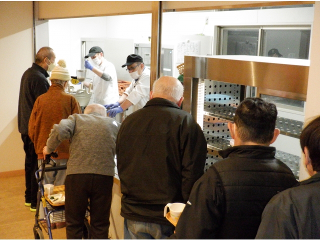 厨房さんが目の前で茹でてくれました。