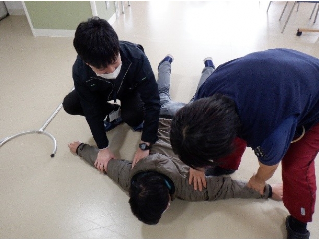 本物の警察官に制圧されてみました