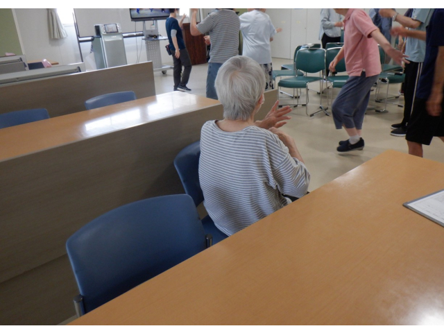 疲れて休んでいても手が動くようです😉