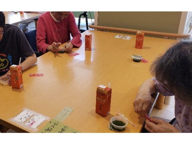 ④午後は抹茶水羊羹を美味しくいただきました。