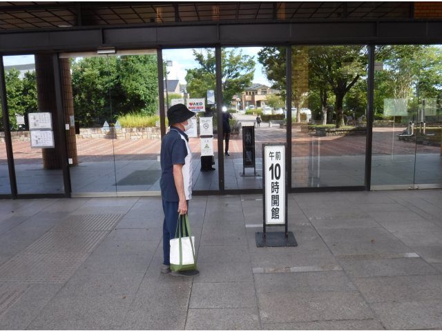 おもしろいＣＤ借りるぞー！