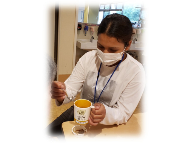 日本語と業務、覚えることがたくさんありますが