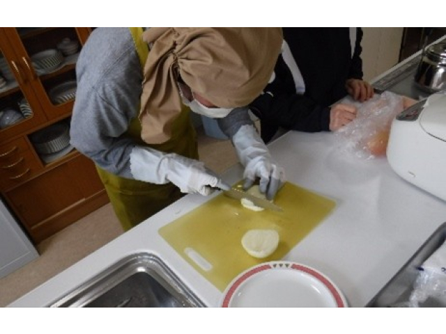 玉ねぎって、滑るから切りにくい。😂