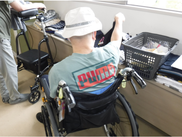 どの服にしようか悩んでいます