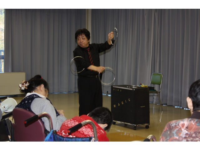 ジャーン！リングが…。