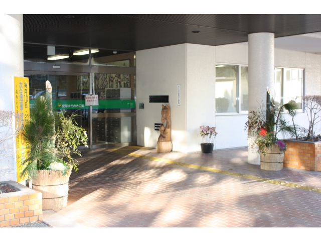 迎え入れます。