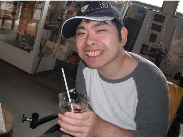 美味しい飲み物に笑顔