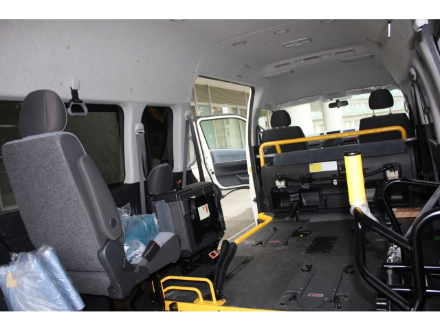 なんと車椅子を
４台乗せることができます！