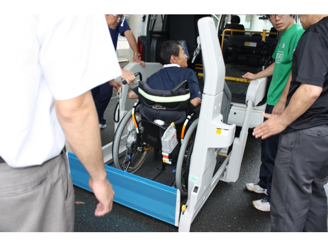 従来に比べ、ボタン操作で
行える動作が増えました。