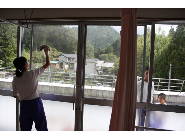 室内の清掃も
手伝っていただきました